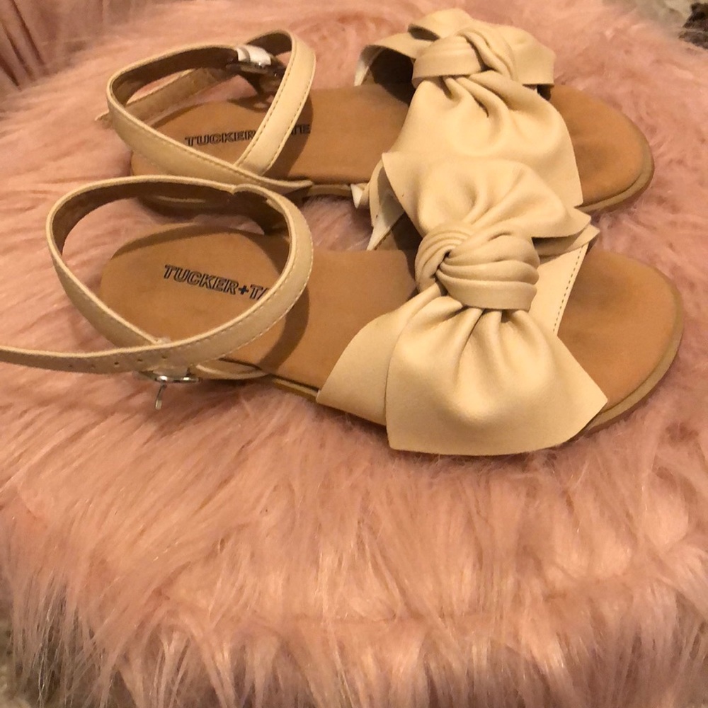Tucker and Tate cream bow sandals